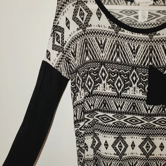 Miley and Molly Women's Long Sleeve Wide Neck Relaxed Fit Black & White Top 128 - Picture 6 of 7